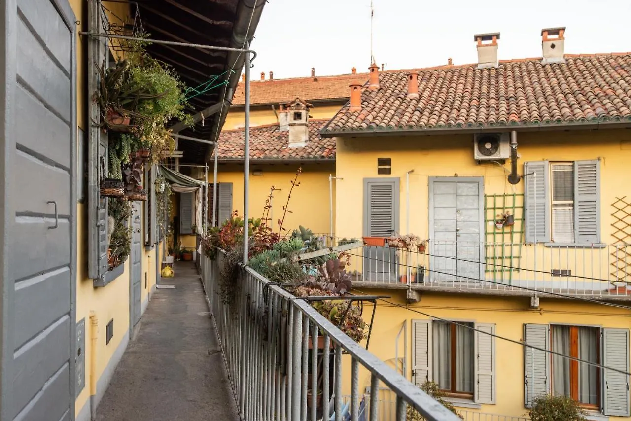 Charming Ringhiera Studio Milan Italy